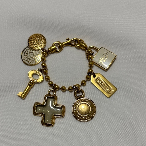 Coach Charm Bracelet Chunky VTG Gold Tone 7 1/2" Long - Picture 1 of 10